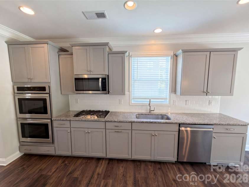5013 Shadowbrook Road, Waxhaw, NC 28173.  MLS# CAR4419431, YatesRealty ID 39268. 