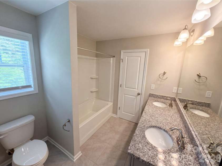 5013 Shadowbrook Road, Waxhaw, NC 28173.  MLS# CAR4419431, YatesRealty ID 39268. 