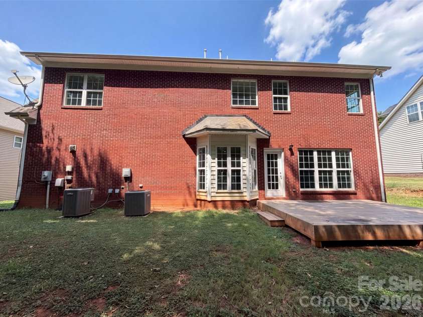 6420 Torrence Trace Drive, Huntersville, NC 28078.  MLS# CAR4400964, YatesRealty ID 39269. 