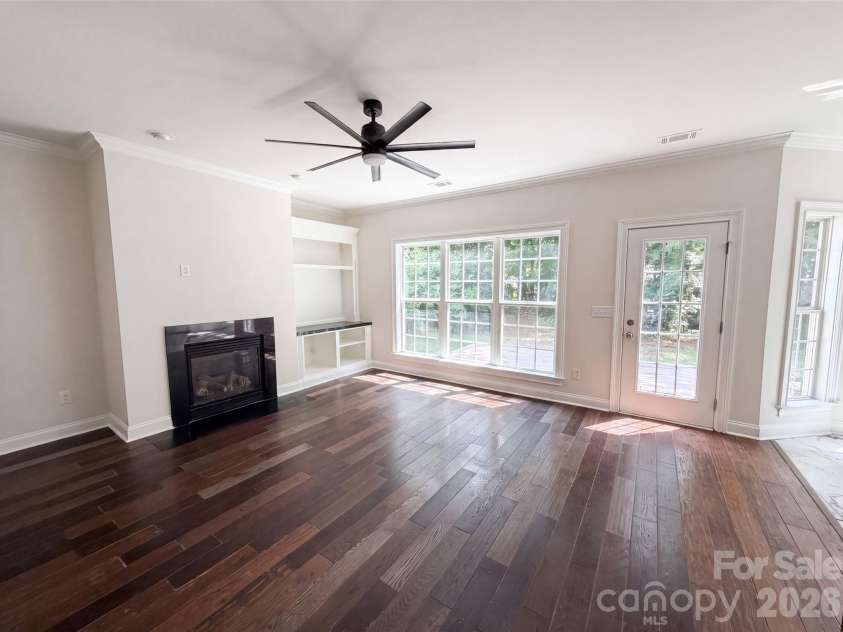 6420 Torrence Trace Drive, Huntersville, NC 28078.  MLS# CAR4400964, YatesRealty ID 39269. 