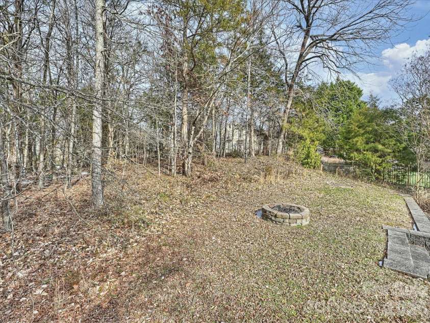 14413 Westgreen Drive, Huntersville, NC 28078.  MLS# CAR4343484, YatesRealty ID 3927. 