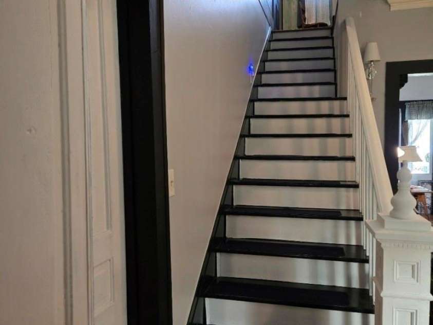 724 Summit Street, Walnut Cove, NC 27052.  MLS# CAR4226251, YatesRealty ID 3927. 