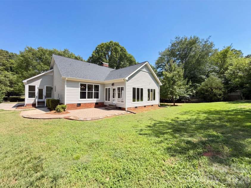 6505 Boykin Spaniel Road, Charlotte, NC 28277.  MLS# CAR4397369, YatesRealty ID 39270. 