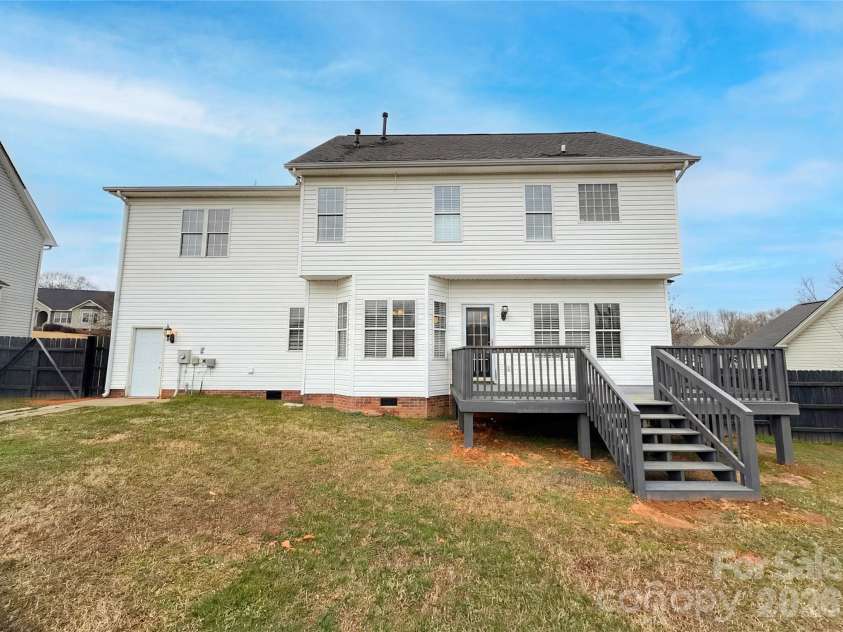 368 Holstein Drive, Dallas, NC 28034.  MLS# CAR4350105, YatesRealty ID 39271. 