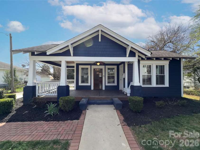 1108 Herrin Avenue, Charlotte, NC 28205.  MLS# CAR4357238, YatesRealty ID 39272. 