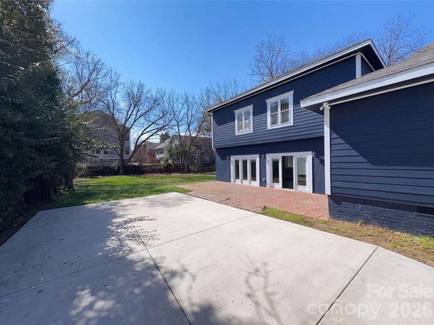 1108 Herrin Avenue, Charlotte, NC 28205.  MLS# CAR4357238, YatesRealty ID 39272. 