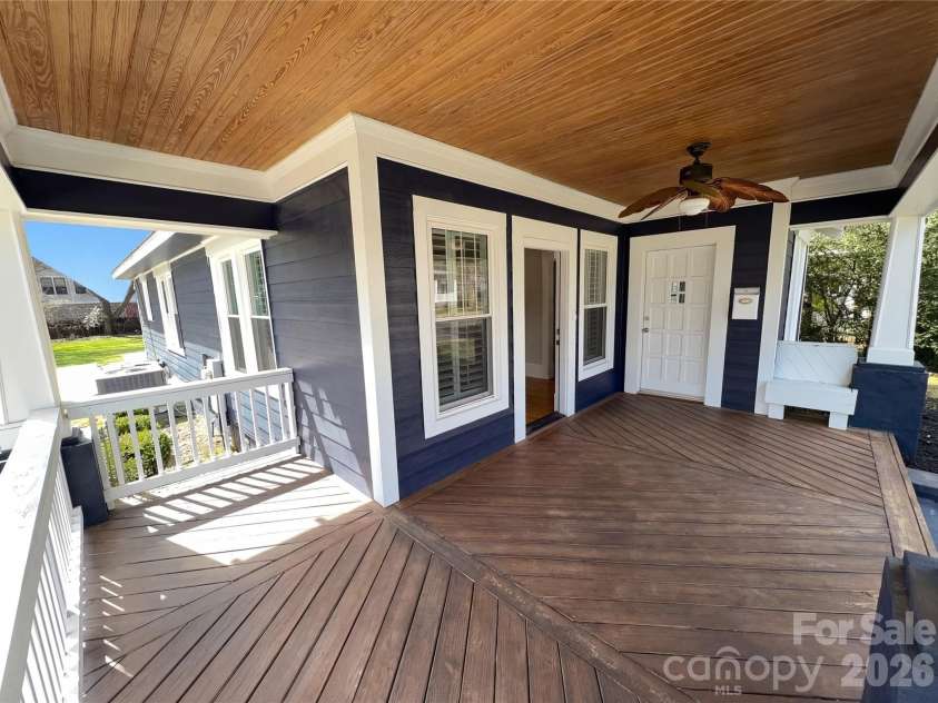 1108 Herrin Avenue, Charlotte, NC 28205.  MLS# CAR4357238, YatesRealty ID 39272. 