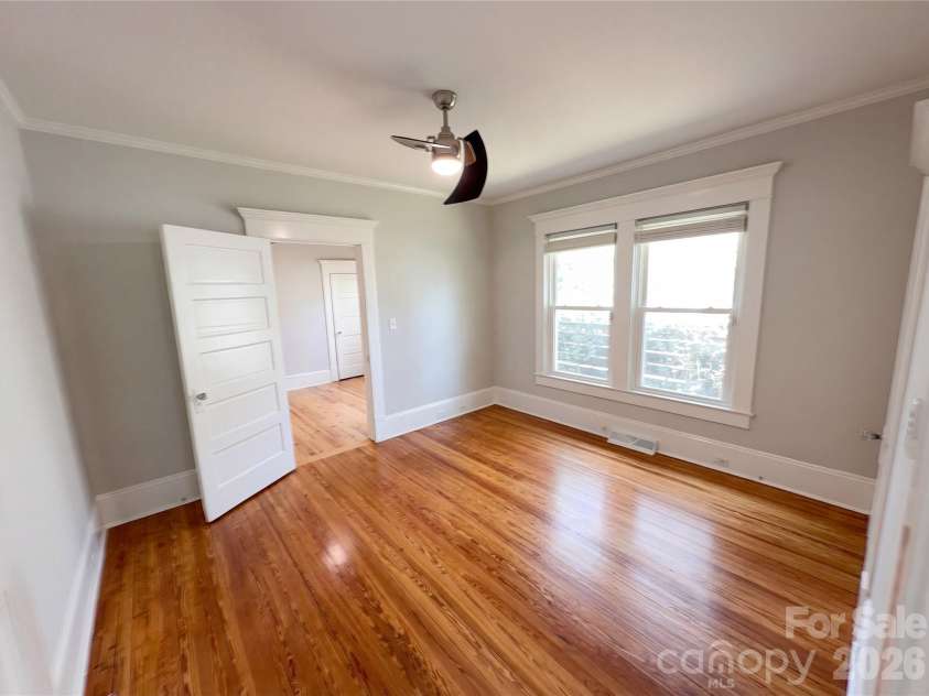 1108 Herrin Avenue, Charlotte, NC 28205.  MLS# CAR4357238, YatesRealty ID 39272. 