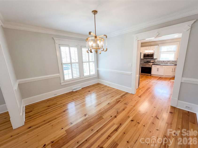 1108 Herrin Avenue, Charlotte, NC 28205.  MLS# CAR4357238, YatesRealty ID 39272. 
