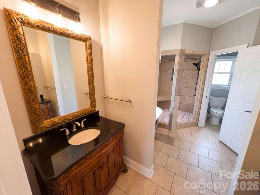 1108 Herrin Avenue, Charlotte, NC 28205.  MLS# CAR4357238, YatesRealty ID 39272. 