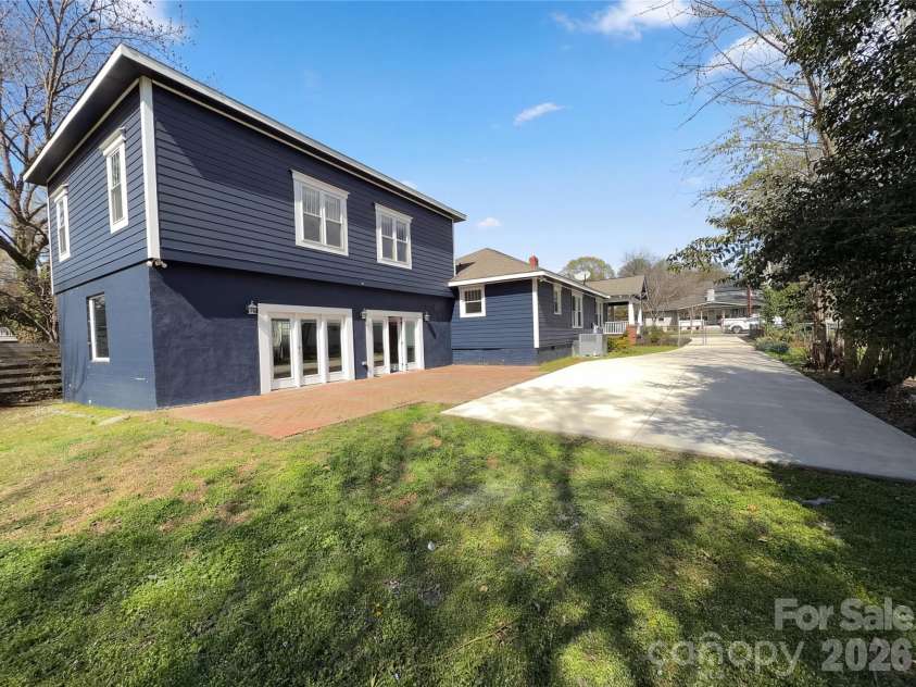 1108 Herrin Avenue, Charlotte, NC 28205.  MLS# CAR4357238, YatesRealty ID 39272. 