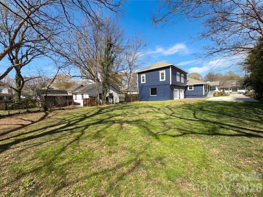 1108 Herrin Avenue, Charlotte, NC 28205.  MLS# CAR4357238, YatesRealty ID 39272. 