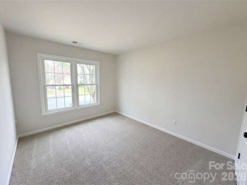 8141 Long Nook Lane, Charlotte, NC 28277.  MLS# CAR4350098, YatesRealty ID 39273. 