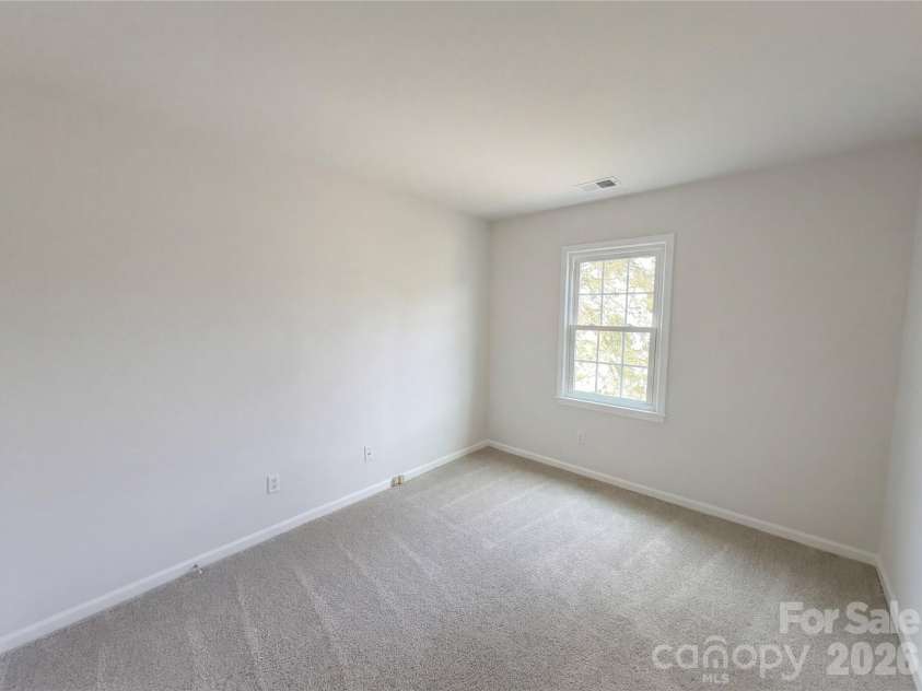 8141 Long Nook Lane, Charlotte, NC 28277.  MLS# CAR4350098, YatesRealty ID 39273. 
