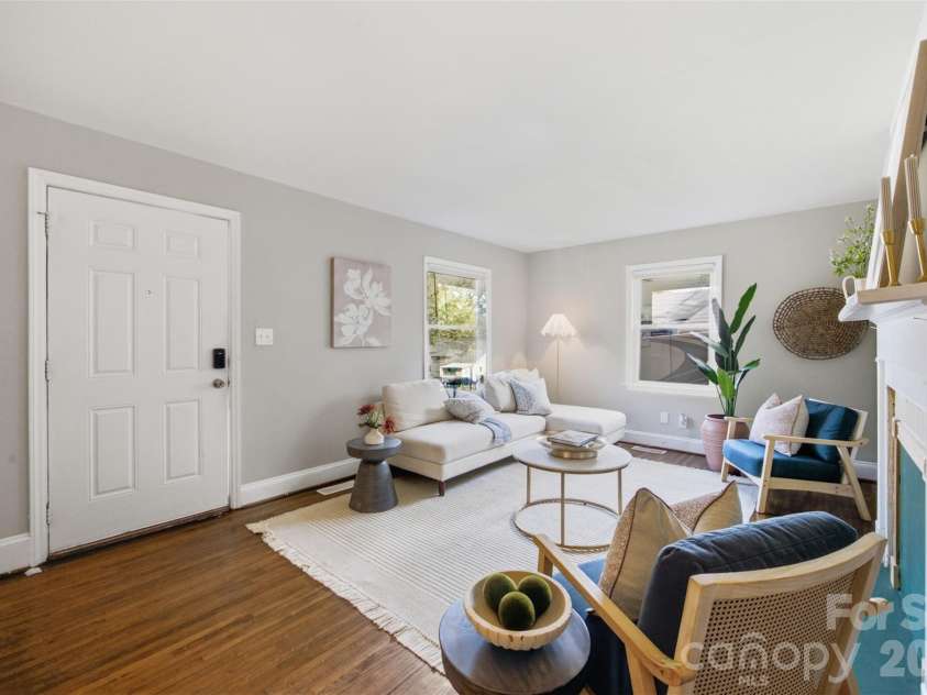 2516 Elon Street, Charlotte, NC 28208.  MLS# CAR4403824, YatesRealty ID 39275. 