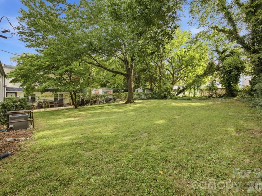 2516 Elon Street, Charlotte, NC 28208.  MLS# CAR4403824, YatesRealty ID 39275. 