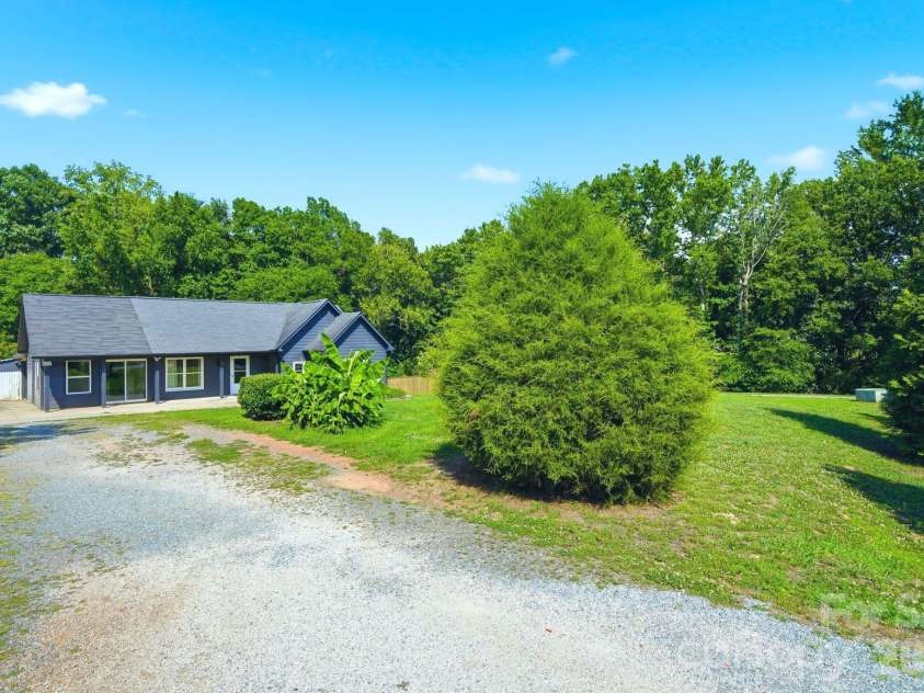 605 Brookside Drive, Monroe, NC 28110.  MLS# CAR4384329, YatesRealty ID 39277. 