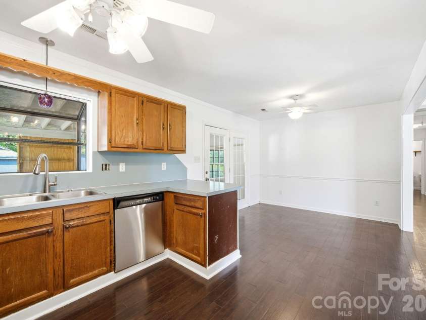 605 Brookside Drive, Monroe, NC 28110.  MLS# CAR4384329, YatesRealty ID 39277. 