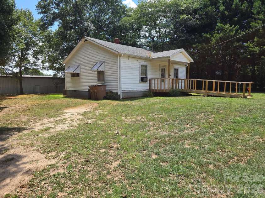 106 Lily Street, Shelby, NC 28152.  MLS# CAR4407011, YatesRealty ID 39279. 