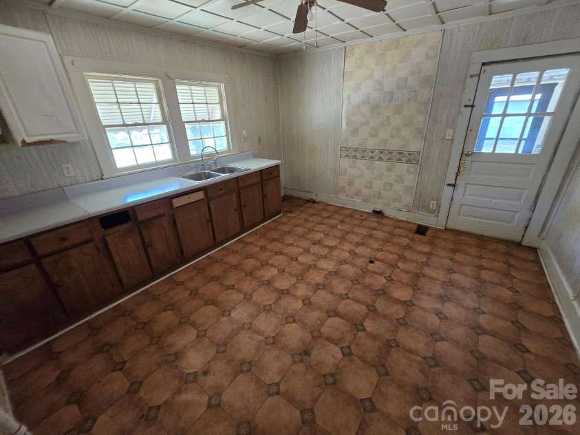 106 Lily Street, Shelby, NC 28152.  MLS# CAR4407011, YatesRealty ID 39279. 