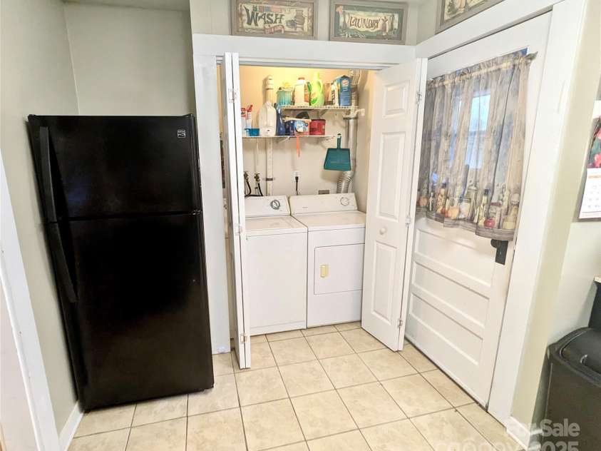 46 Tree Farm Road, Spruce Pine, NC 28777.  MLS# CAR4184034, YatesRealty ID 3928. 