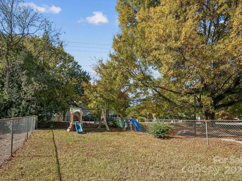 9801 Packard Street, Pineville, NC 28134.  MLS# CAR4318612, YatesRealty ID 3928. 