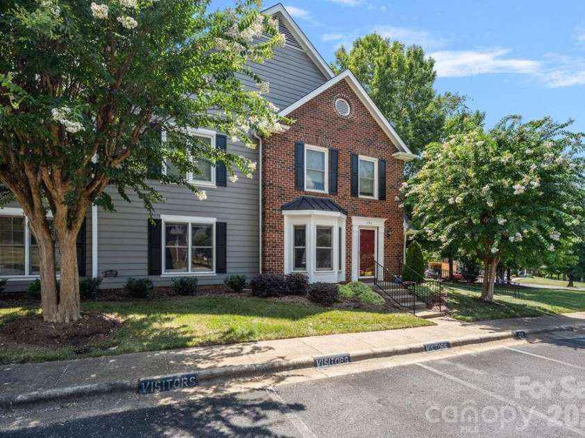 1793 Robinwood Road, Gastonia, NC 28054.  MLS# CAR4403138, YatesRealty ID 39280. 