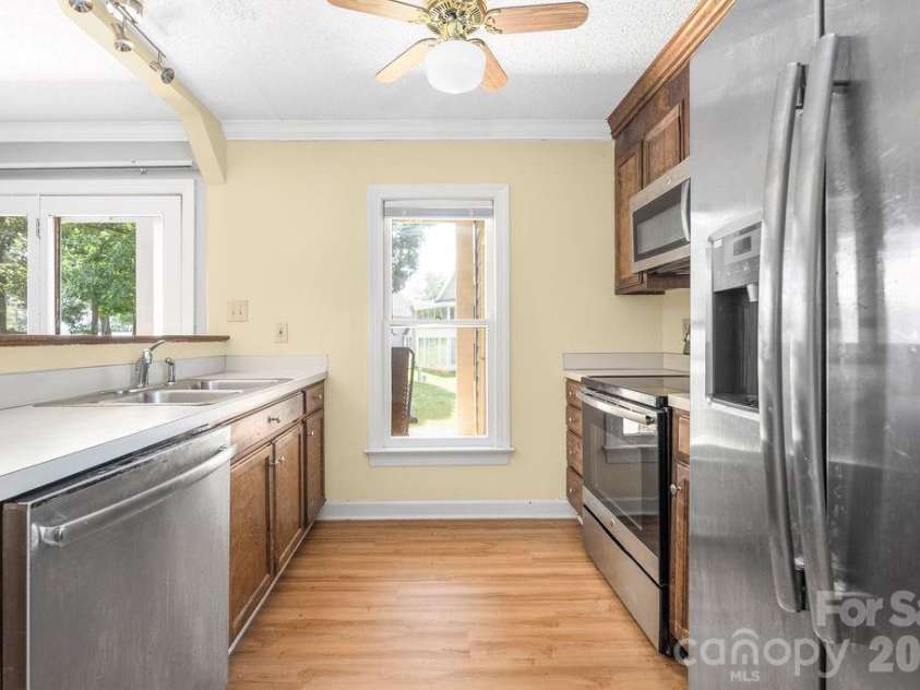 1793 Robinwood Road, Gastonia, NC 28054.  MLS# CAR4403138, YatesRealty ID 39280. 