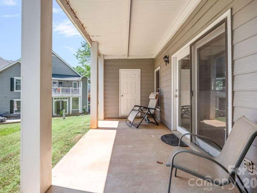 1793 Robinwood Road, Gastonia, NC 28054.  MLS# CAR4403138, YatesRealty ID 39280. 