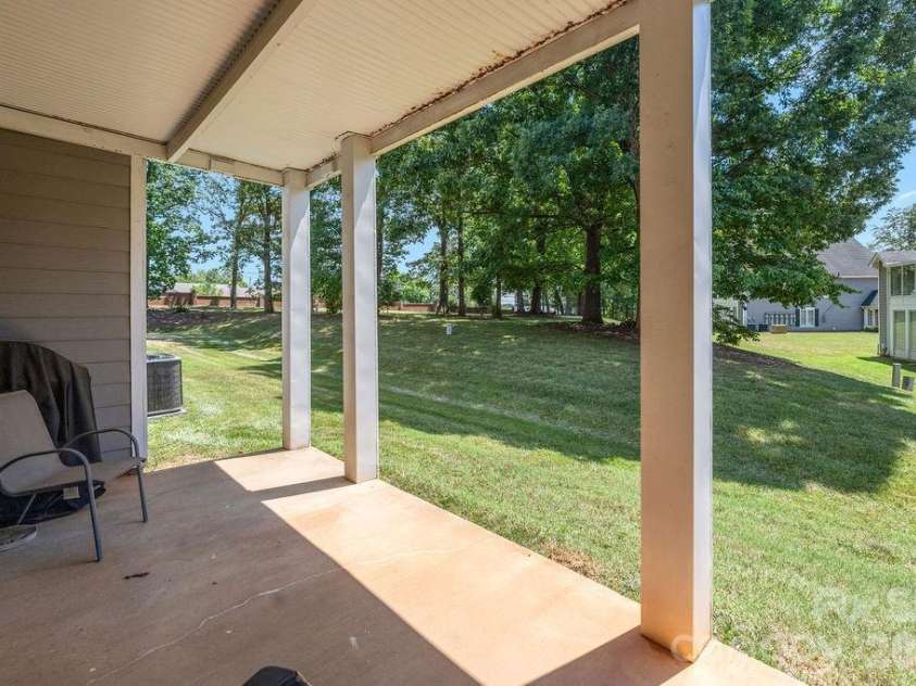 1793 Robinwood Road, Gastonia, NC 28054.  MLS# CAR4403138, YatesRealty ID 39280. 