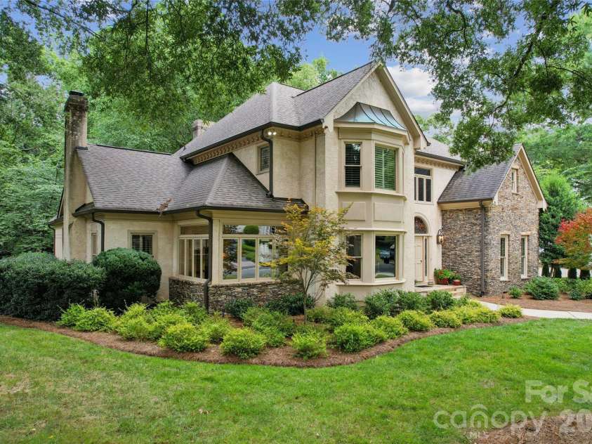 5121 Chillmark Road, Charlotte, NC 28226.  MLS# CAR4406043, YatesRealty ID 39281. 