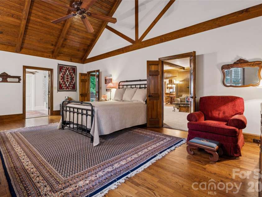 5121 Chillmark Road, Charlotte, NC 28226.  MLS# CAR4406043, YatesRealty ID 39281. First floor primary bedroom suit has vaulted ceilings, custom woodwork and...
