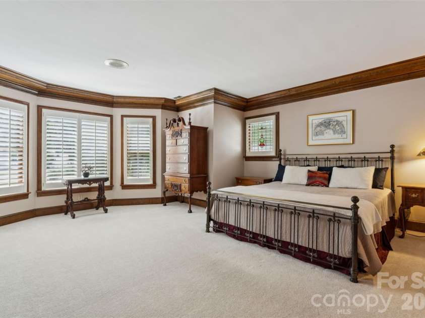 5121 Chillmark Road, Charlotte, NC 28226.  MLS# CAR4406043, YatesRealty ID 39281. Second floor primary bedroom