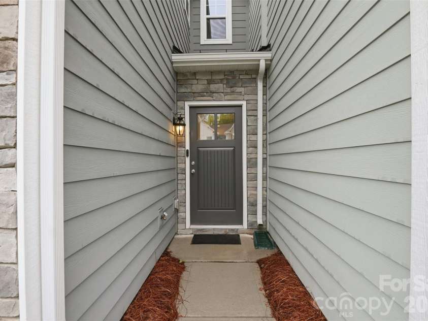 6500 Kinder Lane, Lancaster, SC 29720.  MLS# CAR4393642, YatesRealty ID 39282. Private front entry!