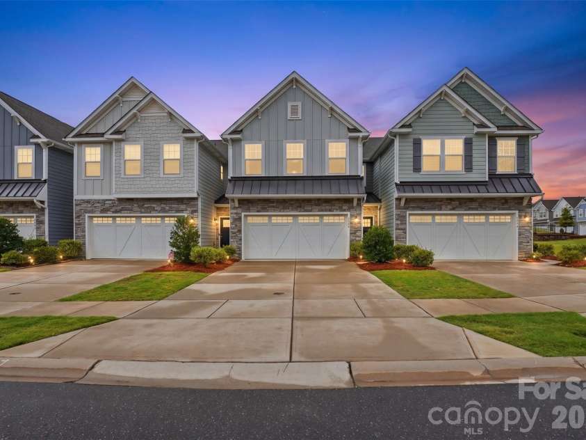 6500 Kinder Lane, Lancaster, SC 29720.  MLS# CAR4393642, YatesRealty ID 39282. Virtual twilight