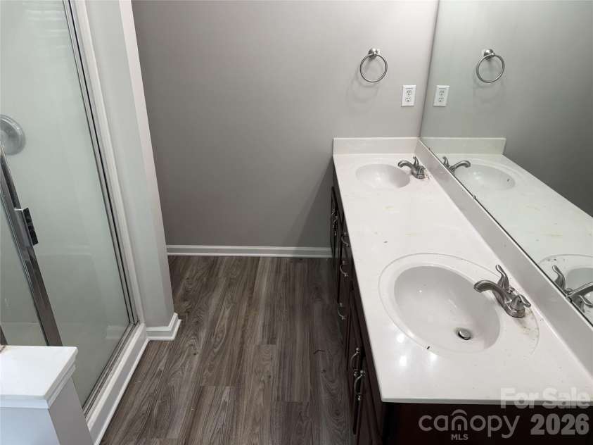 13514 Delstone Drive, Huntersville, NC 28078.  MLS# CAR4406608, YatesRealty ID 39283. Primary Bathroom