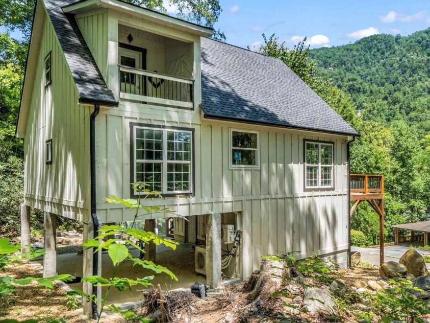 168 Fall Creek Drive, Chimney Rock, NC 28720.  MLS# CAR4407017, YatesRealty ID 39285. 