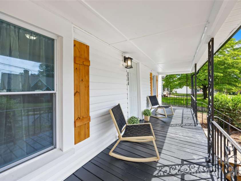 804 Jackson Street, Salisbury, NC 28144.  MLS# CAR4431793, YatesRealty ID 39286. 