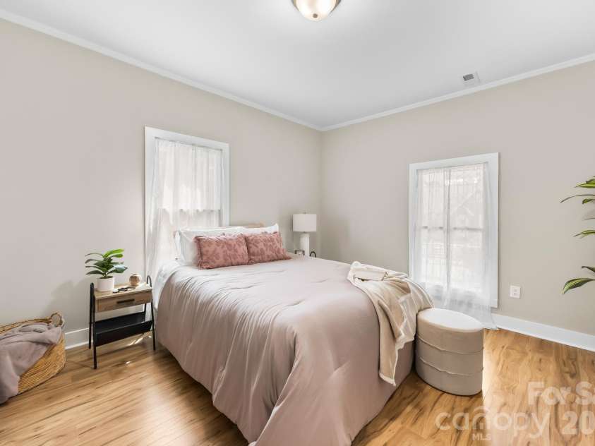 804 Jackson Street, Salisbury, NC 28144.  MLS# CAR4431793, YatesRealty ID 39286. 