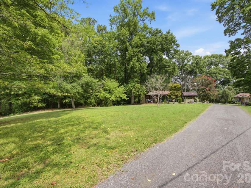 146 Duck Cove Road, Belmont, NC 28012.  MLS# CAR4405510, YatesRealty ID 39287. Front Entrance