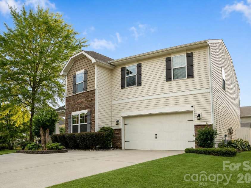 10345 Wesson Hunt Road, Huntersville, NC 28078.  MLS# CAR4406605, YatesRealty ID 39288. 