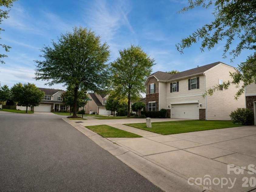 10345 Wesson Hunt Road, Huntersville, NC 28078.  MLS# CAR4406605, YatesRealty ID 39288. 