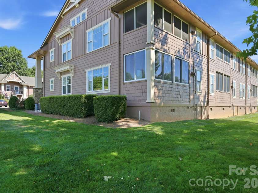 2705 Deermouse Way, Hendersonville, NC 28792.  MLS# CAR4404914, YatesRealty ID 39289. Exterior