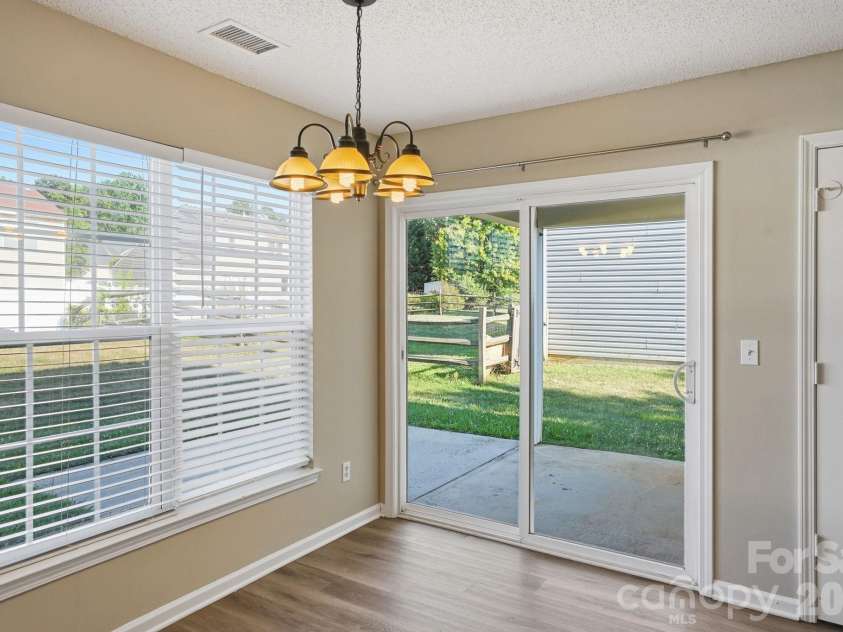 1528 Harland Street, Charlotte, NC 28216.  MLS# CAR4400321, YatesRealty ID 39290. 