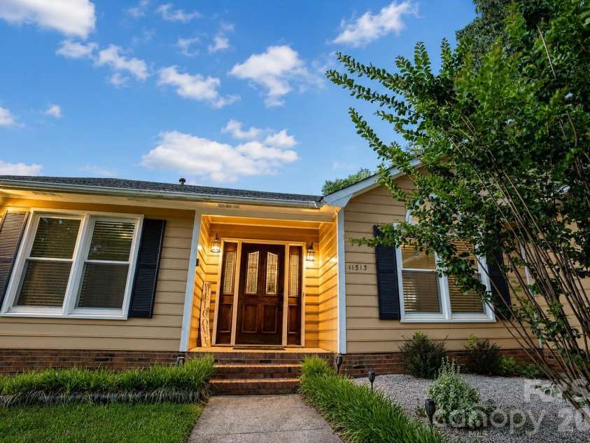 11513 Waterflower Lane, Charlotte, NC 28262.  MLS# CAR4406582, YatesRealty ID 39292. 
