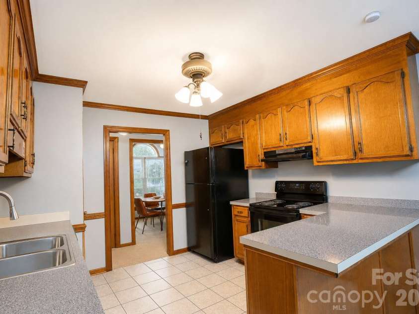 11513 Waterflower Lane, Charlotte, NC 28262.  MLS# CAR4406582, YatesRealty ID 39292. 