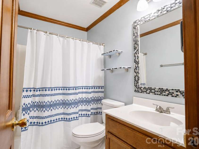 11513 Waterflower Lane, Charlotte, NC 28262.  MLS# CAR4406582, YatesRealty ID 39292. 