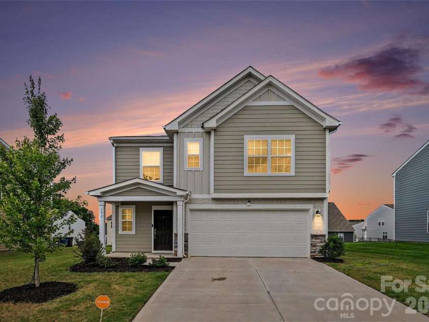 152 Hanging Rock Trail, Statesville, NC 28625.  MLS# CAR4406133, YatesRealty ID 39294. 