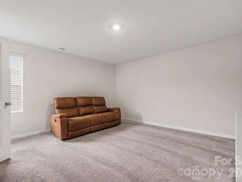 152 Hanging Rock Trail, Statesville, NC 28625.  MLS# CAR4406133, YatesRealty ID 39294. 
