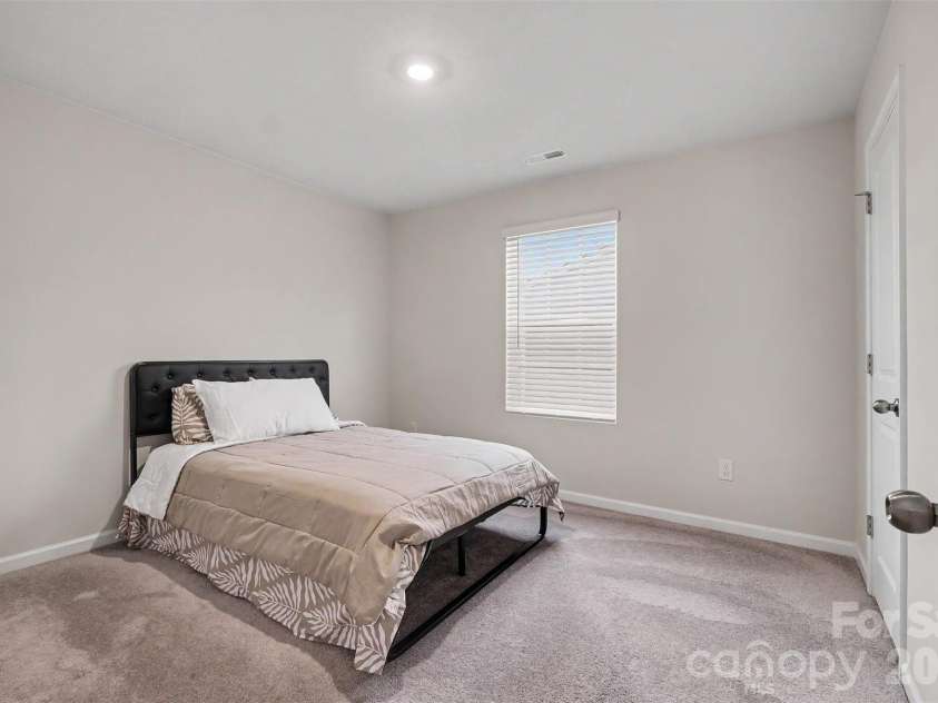 152 Hanging Rock Trail, Statesville, NC 28625.  MLS# CAR4406133, YatesRealty ID 39294. 